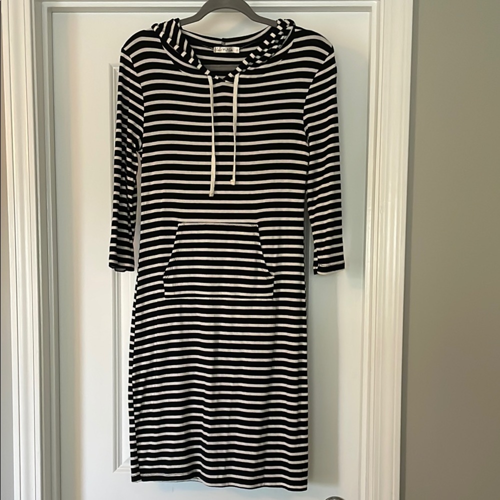 Heart & Hips Black and White Raglan Hoodie Dress